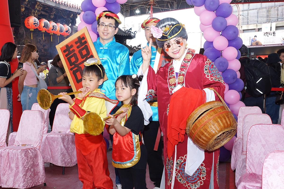 臺中樂成宮集團結婚:古蹟蛻變幸福殿堂,媽祖月老共證良緣