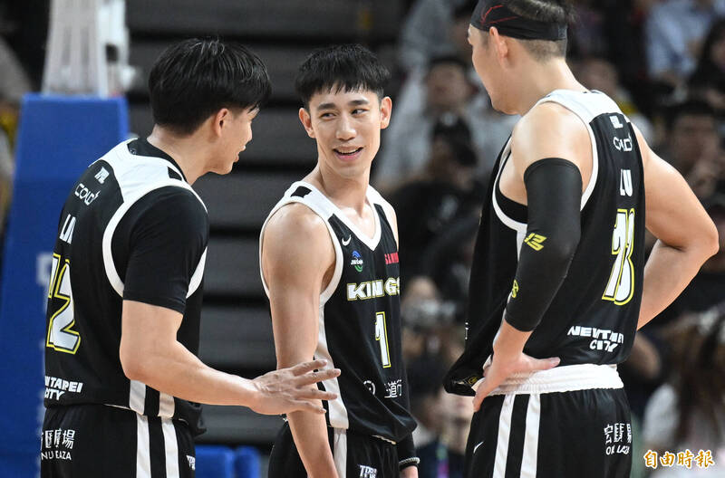 PLG》國王多點開花終止連敗 戰神梅克狂砍39分仍難擋四連敗困境