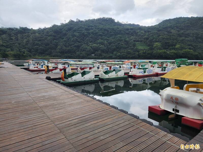 鯉魚潭天鵝船奪命悲劇:花蓮縣府、縱管處權責互推,安檢漏洞誰負責?