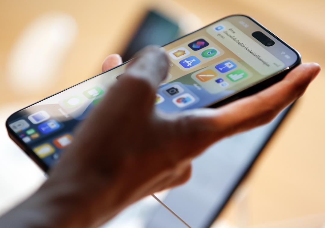 iOS 26.4更新實測：iPhone續航表現兩極，這機型大增1.5小時、它卻慘掉1小時