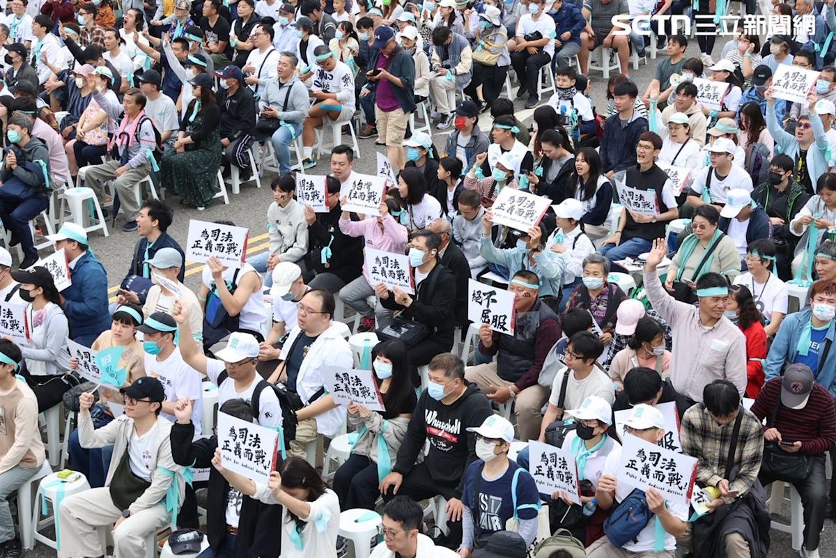 凱道湧動!民眾黨力挺柯文哲,從零星人潮到八萬群眾的聲勢紀實