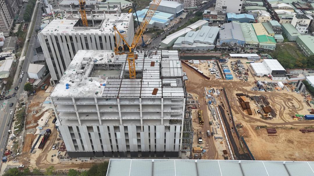 2026 Q1商用不動產交易創紀錄961億！科技業豪擲789億搶廠房，建商逆向操作賣樓套現