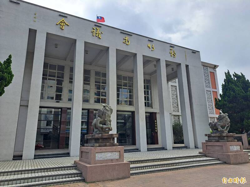 香山區六席議員皆求連任:民眾黨「白營內鬥」如何突圍地方政壇?