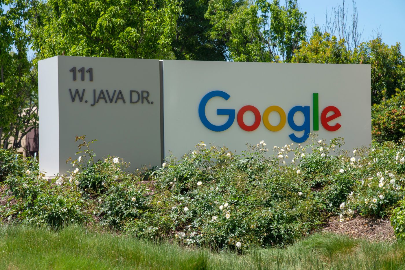 Google母公司Alphabet股價承壓探半年低,分析師仍看好AI布局成反彈關鍵