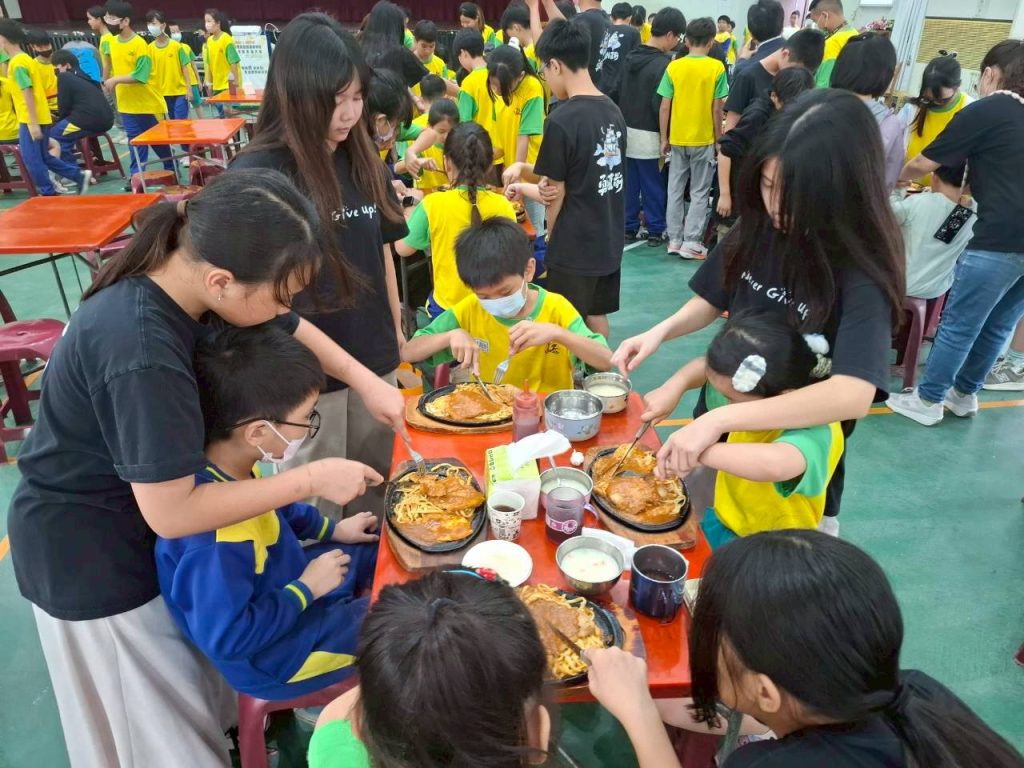 翻轉兒童節禮物：官田國小以西餐禮儀啟動學童生活素養新篇章