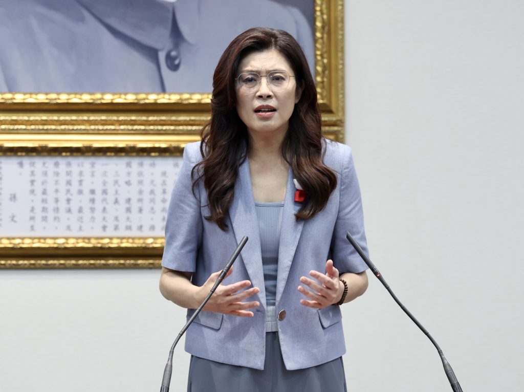 鄭麗文四月訪中會習近平：國民黨能否為緊張台海再闢和平之路？
