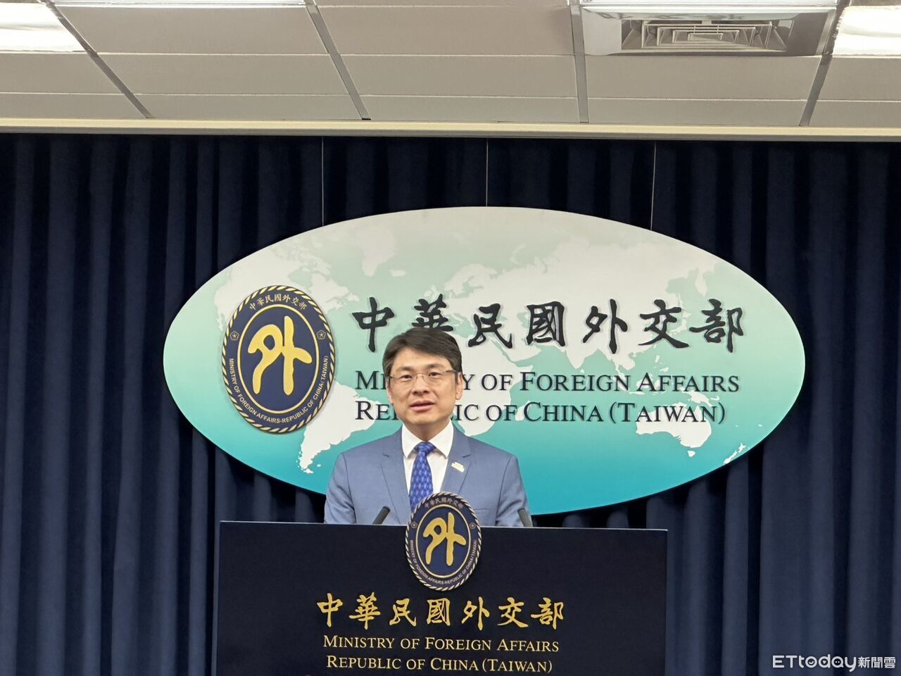 韓方正研議更新電子入境卡　外交部暫緩更名「南韓」
