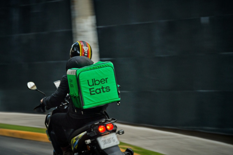 Uber Eats七月調漲服務費 美食外送最高抽成35%