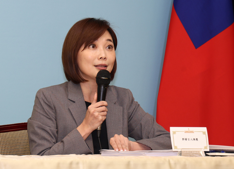 鄭麗文赴陸會習近平引爭議 府方質疑：總預算不審先訪中？