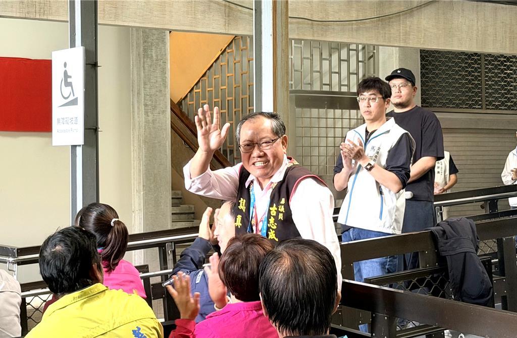 台東藍營5鄉鎮長議員缺席登記 離譜原因曝光：抓雞、忘記時間