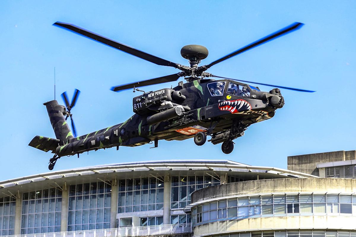 臺中國際模型賽暖身 AH-64E「猛虎」彩繪直升機首亮相