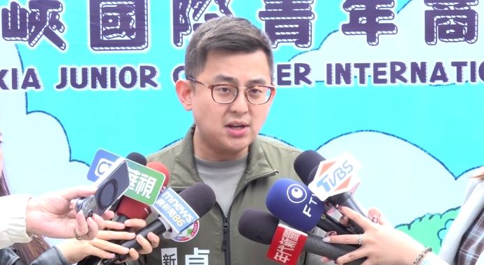 卓冠廷駁斥涉入李貞秀爭議 直指民眾黨內鬥應自行處理