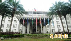 中國撤僑公告含台灣人 外交部：13人已離境、目前無需求