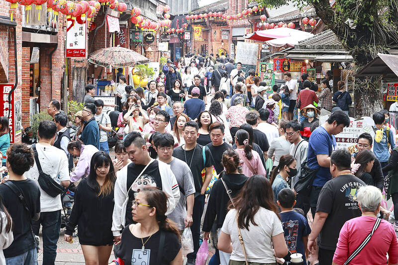 2065年臺灣人口恐跌破1200萬!比預期更慘的「超高齡海嘯」如何自救?